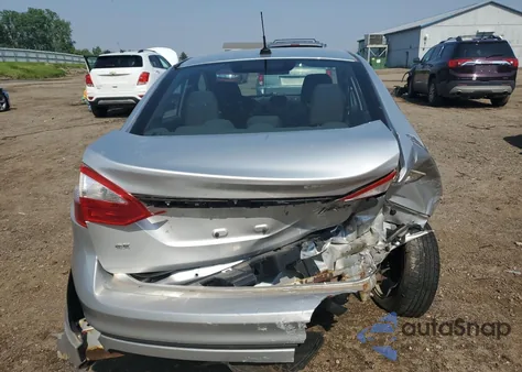 2015 Ford Fiesta Se z USA, uszkodzony, nr VIN 3FADP4BJ4FM198961